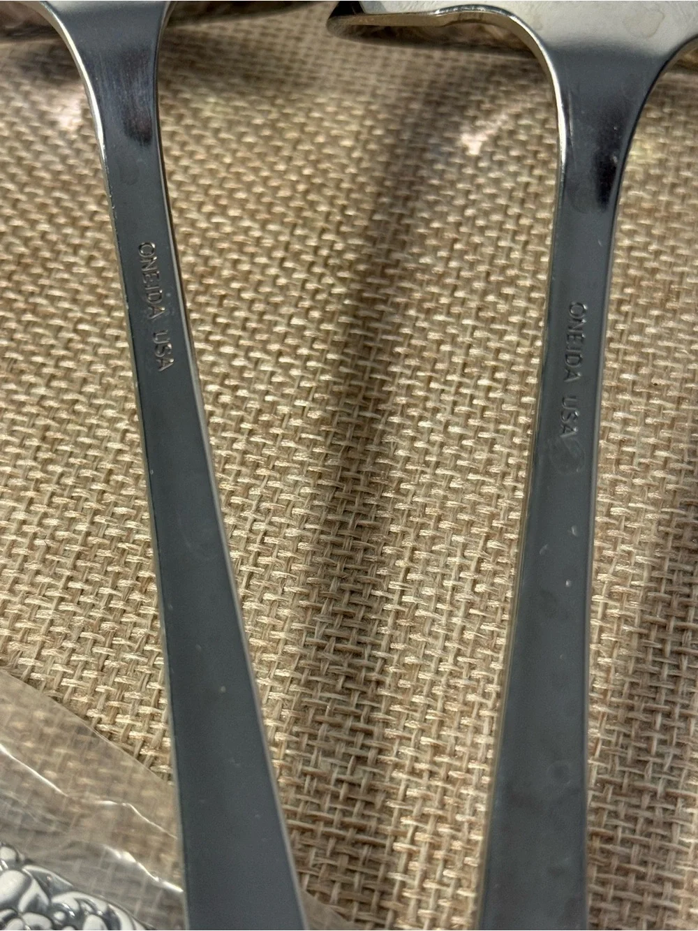 Oneida Coronation Stainless Serving Spoon Lot of 5 Pieces (3 sealed) 8.25”